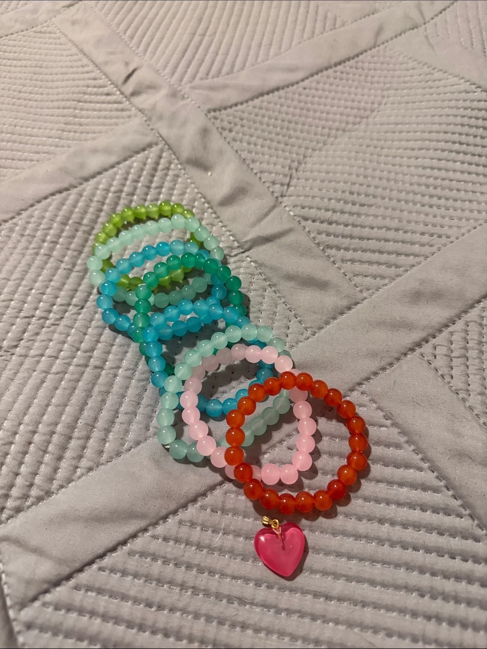 Beaded Heart Charm Stretch Bracelets - Multicolor